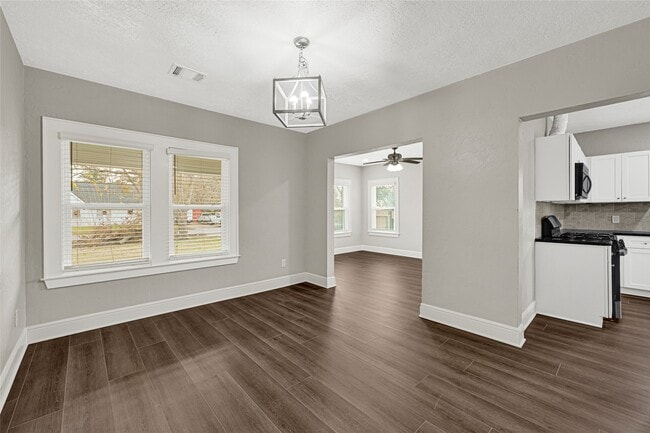 Building Photo - 7403 Cayton St