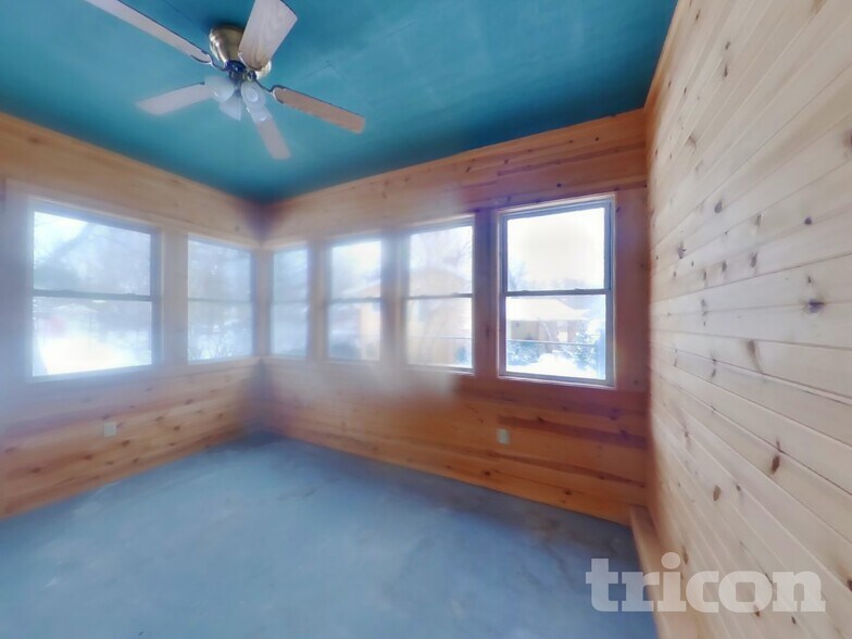 Building Photo - 4845 Orleans Ln N