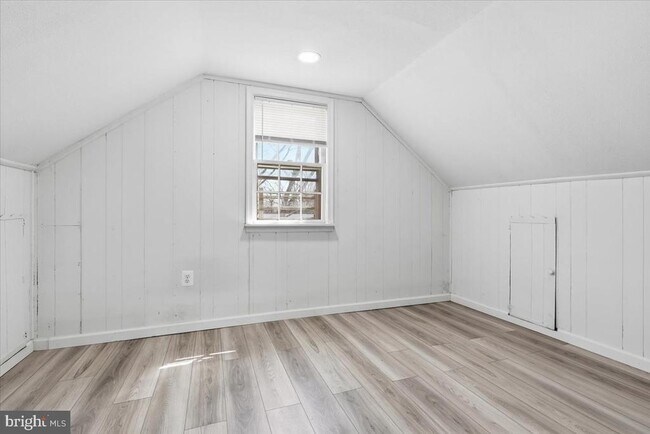 Building Photo - 4339 Barker St SE