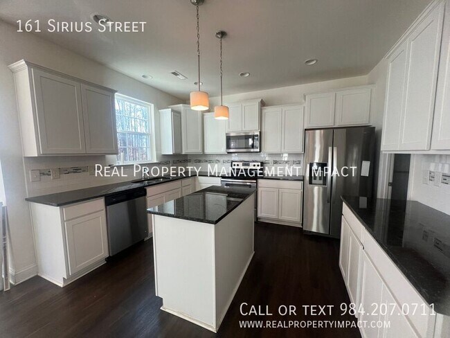 Building Photo - 161 Sirius St