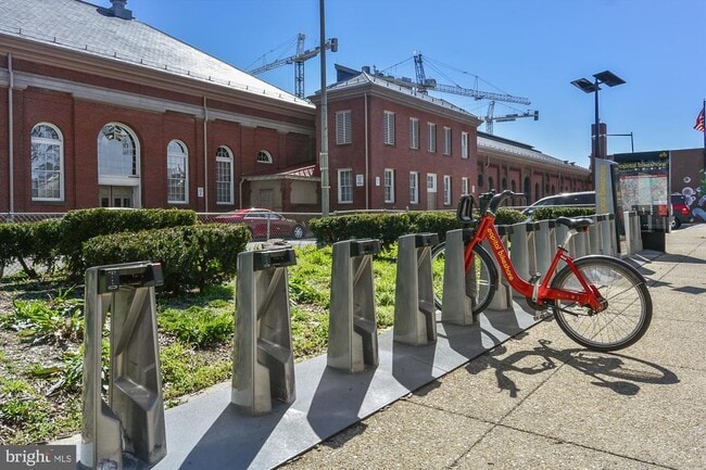 Building Photo - 150 Seaton Pl NW