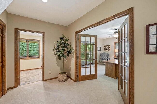 Building Photo - 9378 Olympia Dr