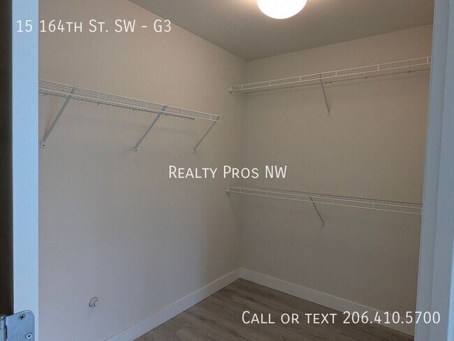 Building Photo - 15 164th St SW