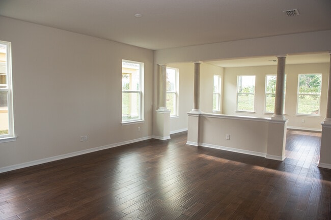 Building Photo - 17361 Bal Harbour Dr