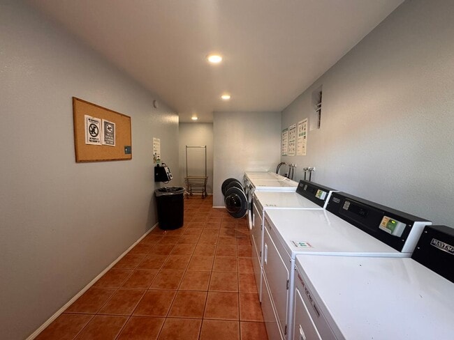 Building Photo - Coastal Condo for Rent in Del Mar – Beachside Living at Its Best