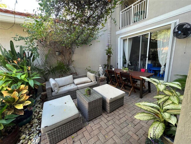 Building Photo - 1140 Cliffrose St