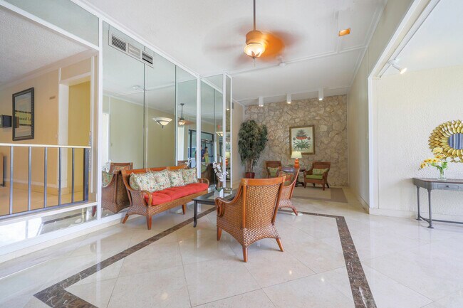 Building Photo - 5600 N Flagler Dr