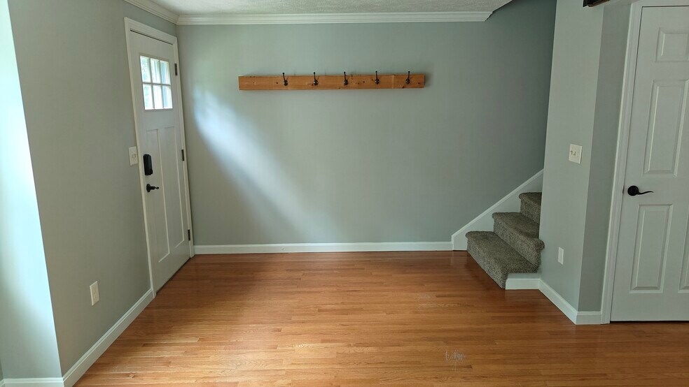 Building Photo - 8 Lochmere Ln