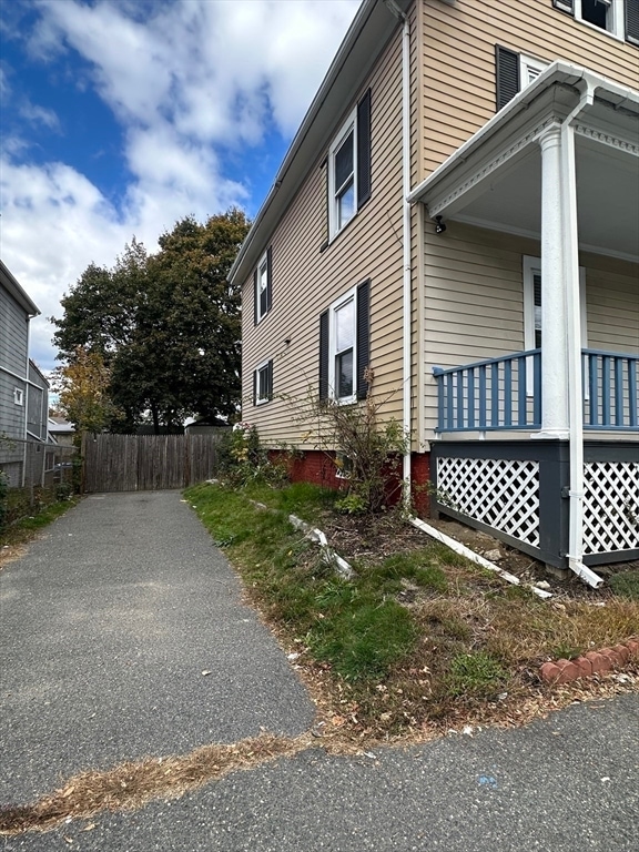 Building Photo - 61 5th Ave