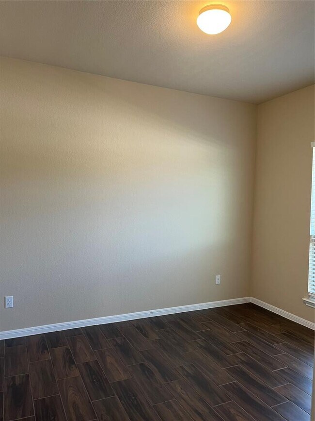 Building Photo - 200 Scenic Hills Cir