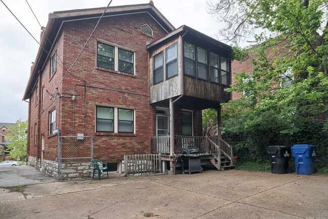 Building Photo - (201) 7230-32 Forsyth Blvd