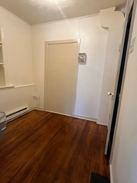 Bonus Room - 1 E Maple St