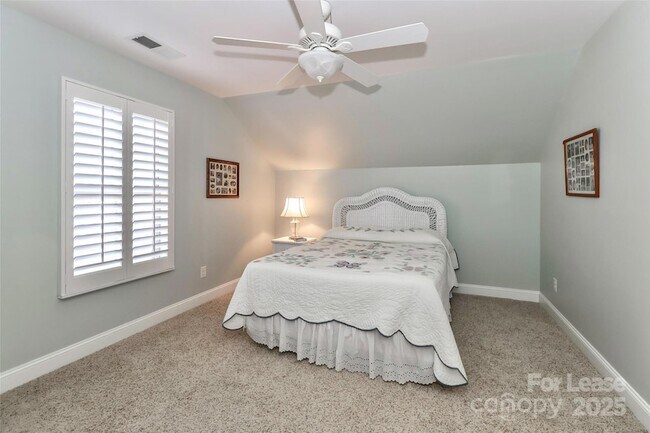 Building Photo - 115 Brawley Point Cir