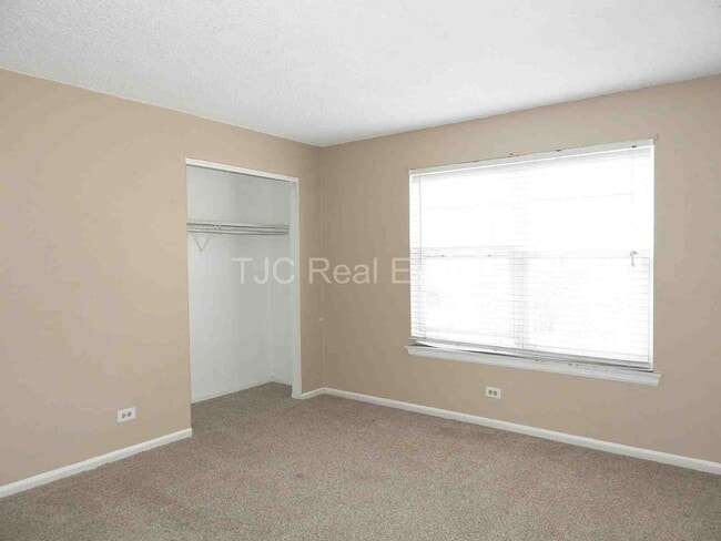 Building Photo - Pay No Rent until March 1st