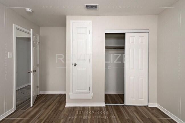 Building Photo - Cozy, Updated 3-Bedroom Home with a Shady Yard!