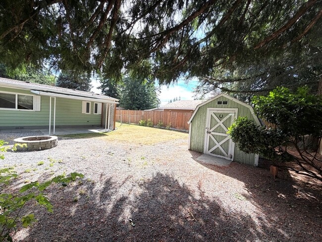 Building Photo - Updated 2 bedroom 2 bath manufactured home