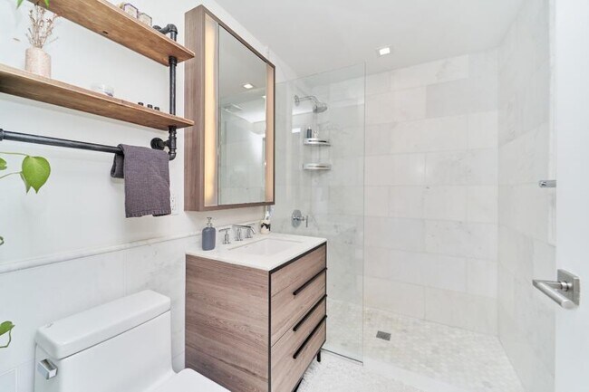 Building Photo - 2 bedroom in BROOKLYN NY 11230