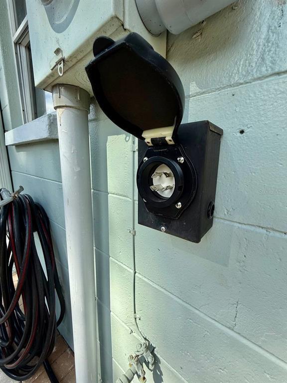 Building Photo - 2918 10th Ave N