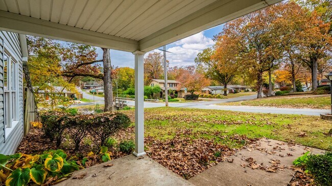 Building Photo - Charming Midtown Little Rock Home on Corner Lot – 3BR/2BA + Garage
