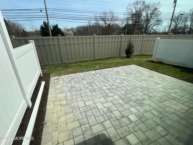 Building Photo - 36 Chapel Ln