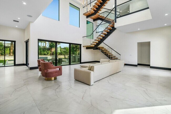 Building Photo - 13480 U.S. Rte 1