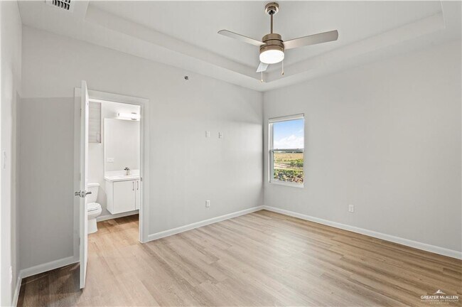 Building Photo - 3500 Vanessa Ln