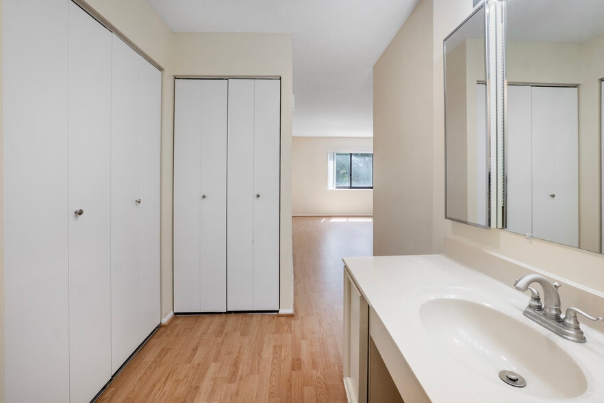 Primary Bedroom Entrance - 15115 Interlachen Dr