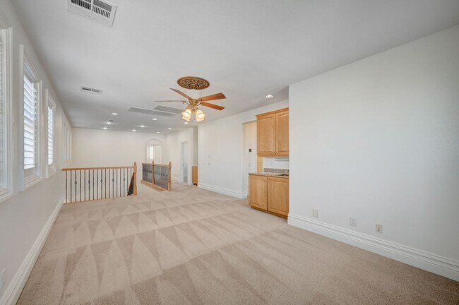 Building Photo - Stunning Rhodes Ranch Four Bedroom