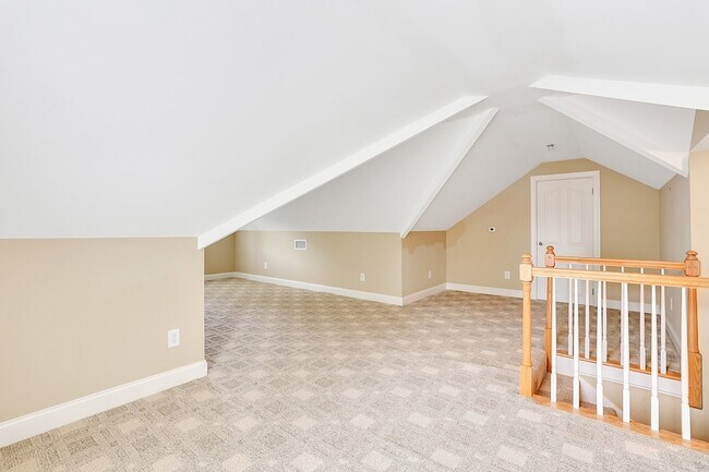 Building Photo - 614 Greene Dr
