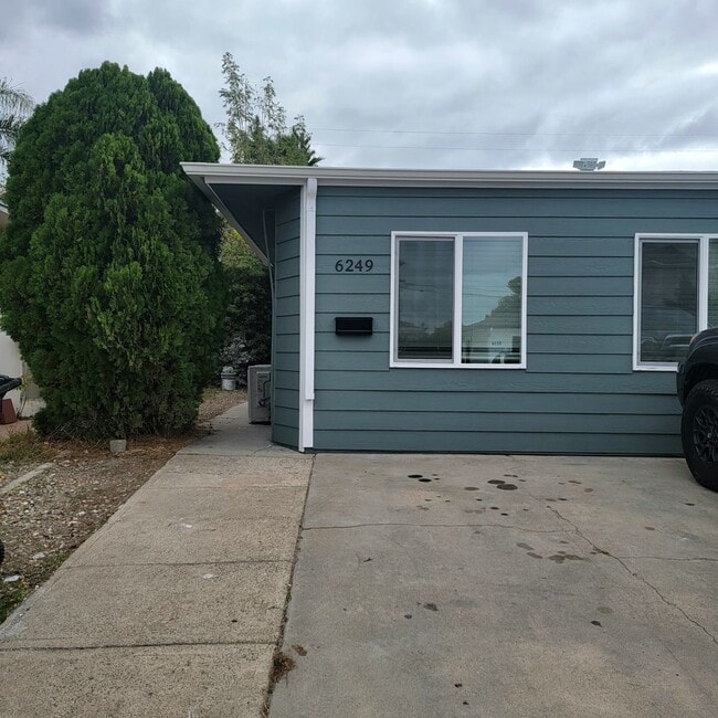 Building Photo - 6249-6253 Mary Lane Drive