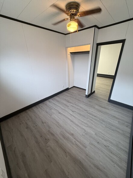 Building Photo - 3807 Pine Ave