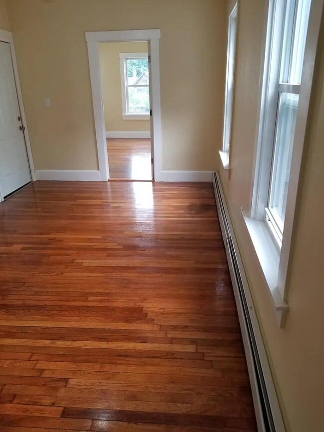 Building Photo - 41 Leavitt St