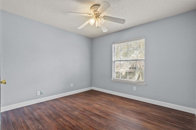 Building Photo - Beautiful 4-Bedroom Home in Parks of Deer Creek – Ready Now!