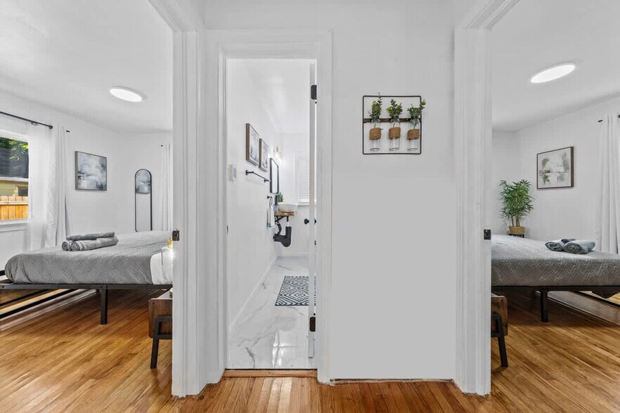 Building Photo - 172 Cherry St