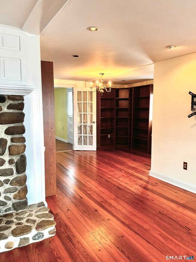 Building Photo - 22 Hillside Ave