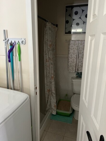 Building Photo - 1903 Huntington Ln