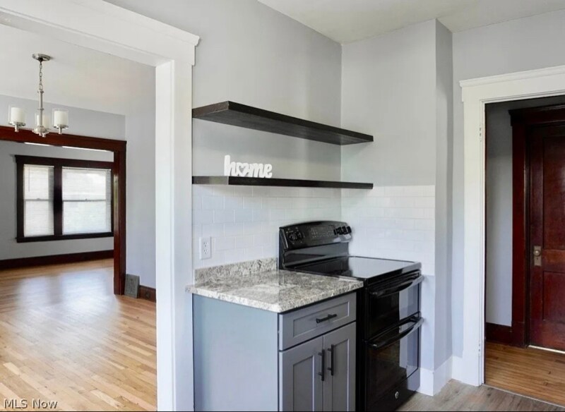 Building Photo - 4225 W 49th St