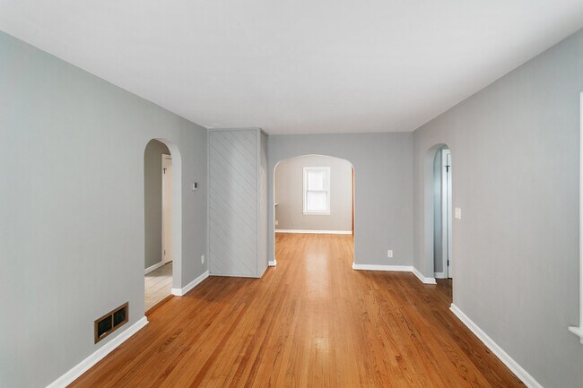 Building Photo - 3256 186th St