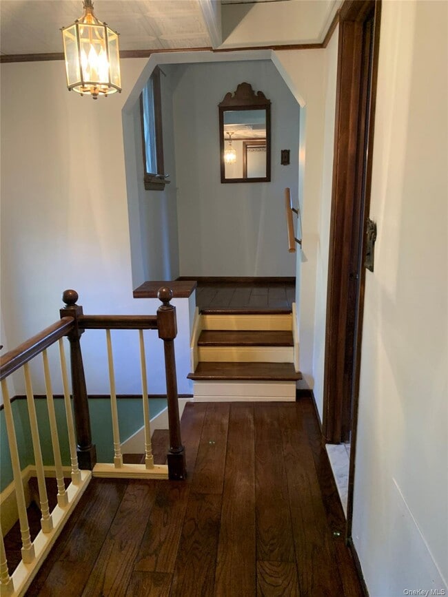 Building Photo - 25 Alden Pl