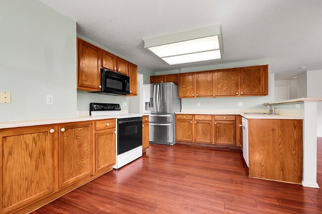 Building Photo - $2,650.00 - 4 Bedrooms, 2.5 Bathrooms, Sin...