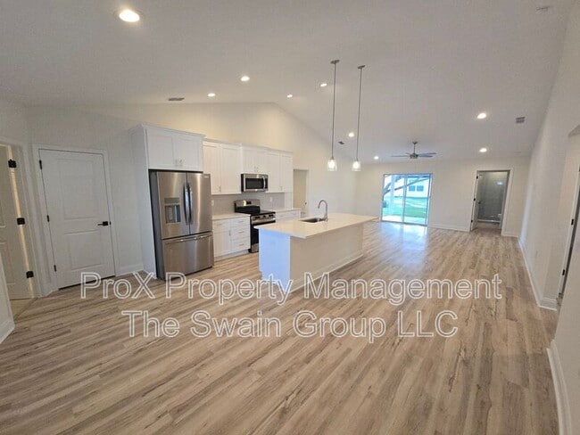 Building Photo - 803 Allison Pl