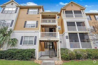 Building Photo - SUMMER MOVE-IN SPECIAL: $250 OFF 1ST MONTH...
