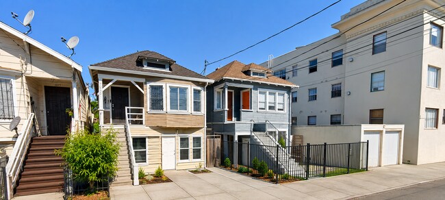 Building Photo - 1439
