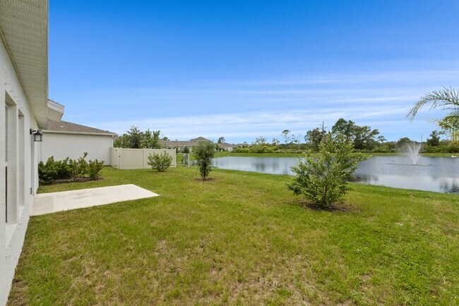 Building Photo - 3921 Willowbrook Drive