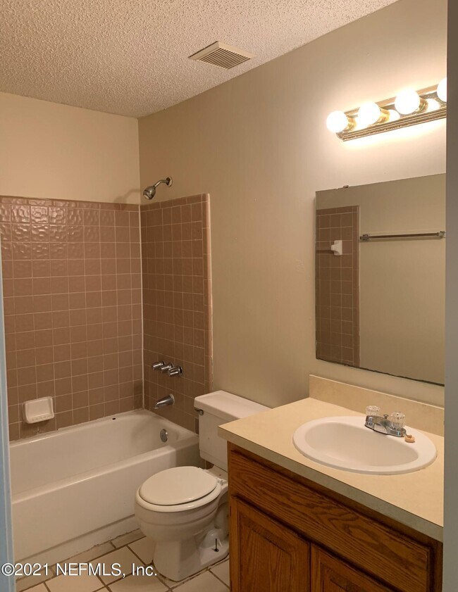 Building Photo - 4458 Melissa Ct W