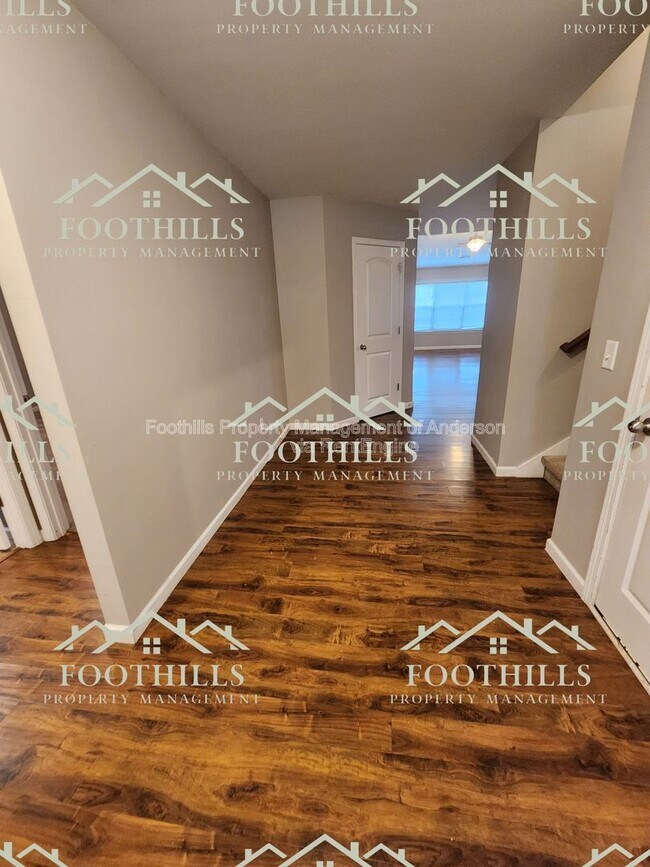 Building Photo - 1027 Whirlaway Cir