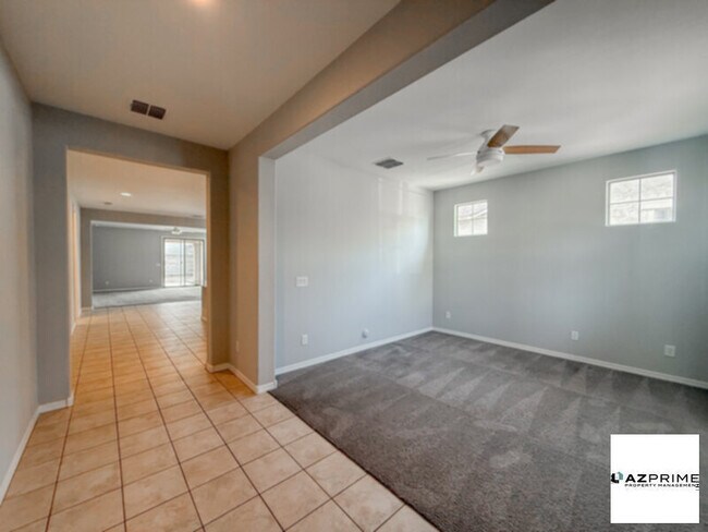 Building Photo - Modern 3/2 Buckeye Home with Den!