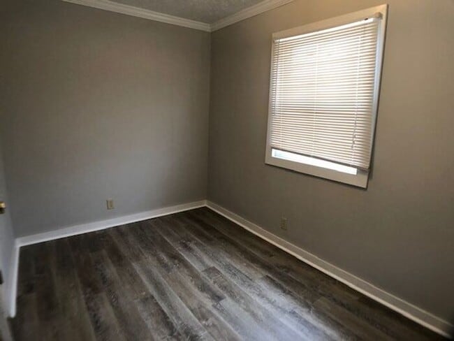 Building Photo - 2 bedroom duplex in Niles
