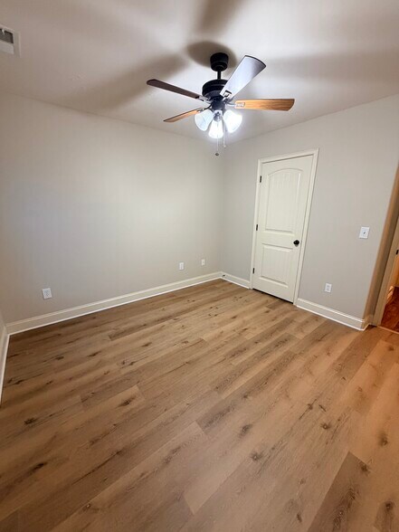 3rd bedroom - 113 Bean Mill Way