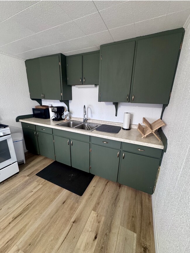 Building Photo - 162 Fremont Lake Rd